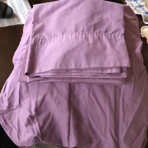 💜The Company Store 3-pieces - Two Twin XL fitted sheets & one king pillowcase